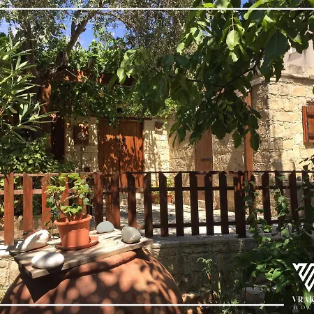 Vrakas Stone House *
